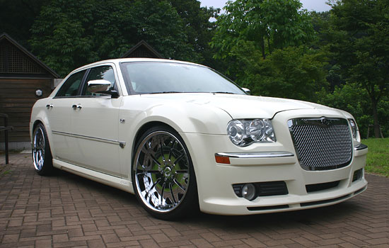 300c